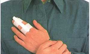 Перелом пальца на руке — симптомы и последствия